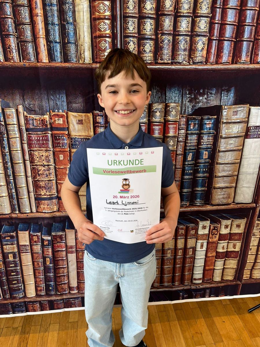 Leart ereicht den 2. Platz beim Vorlesewettbewerb